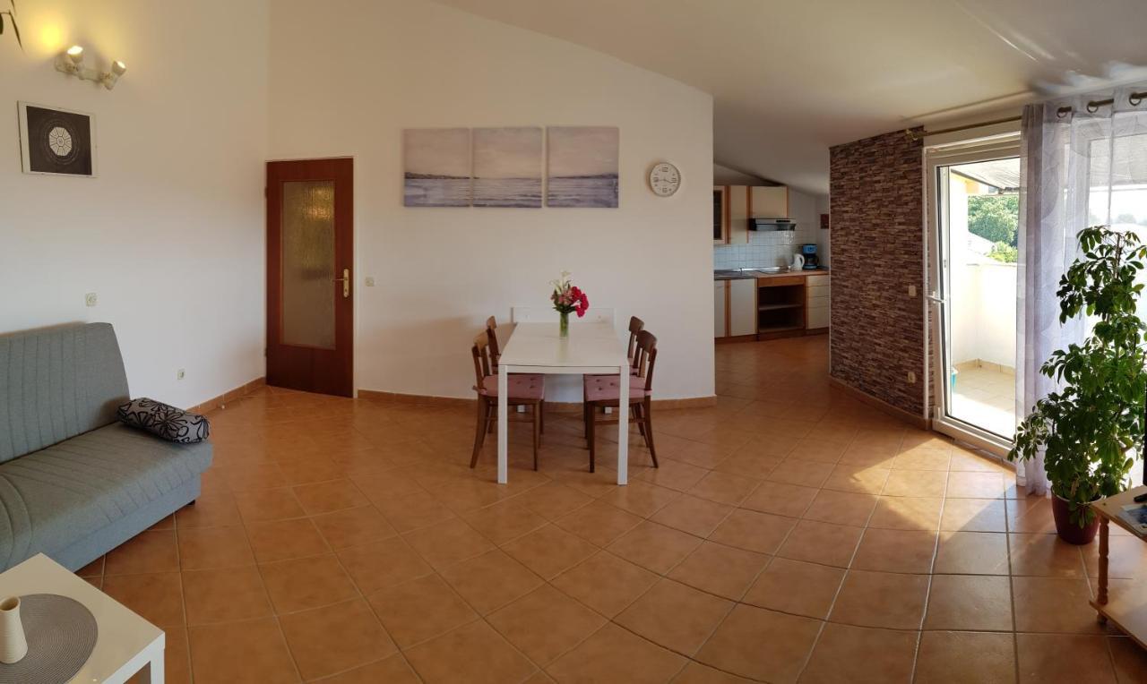 Apartments Lori Poreč Eksteriør billede