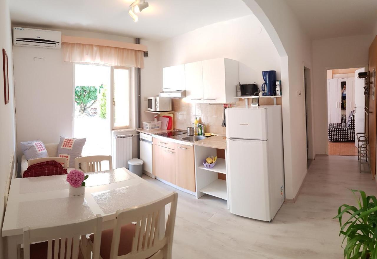 Apartments Lori Poreč Eksteriør billede